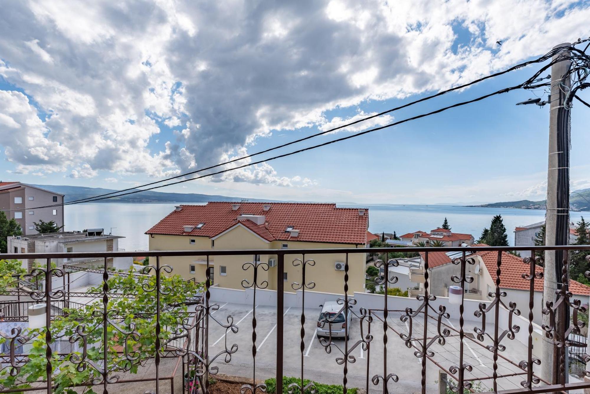 Morska Vila Омиш Экстерьер фото